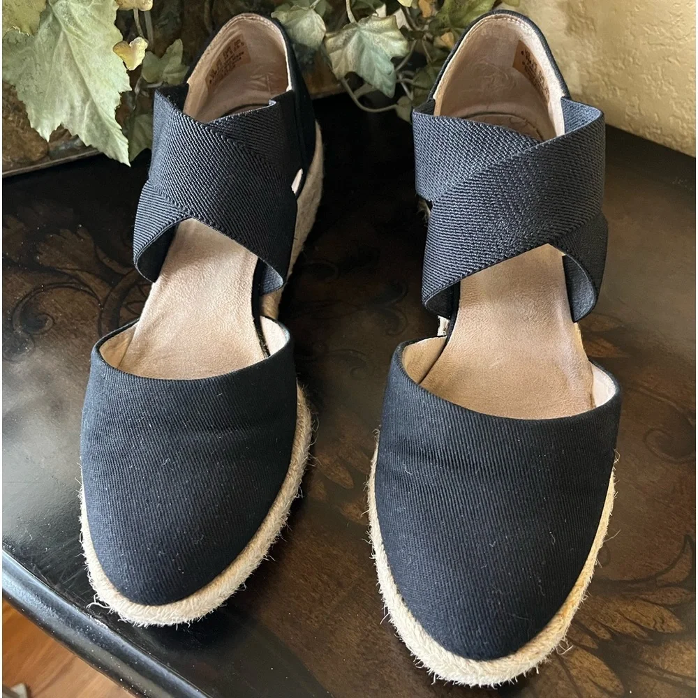 LifeStride Wedge Sandal - Picture 1 of 6